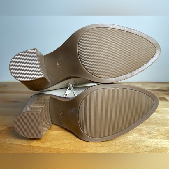 Altar’d State Jewell Heeled Western Boot - Picture 8 of 14